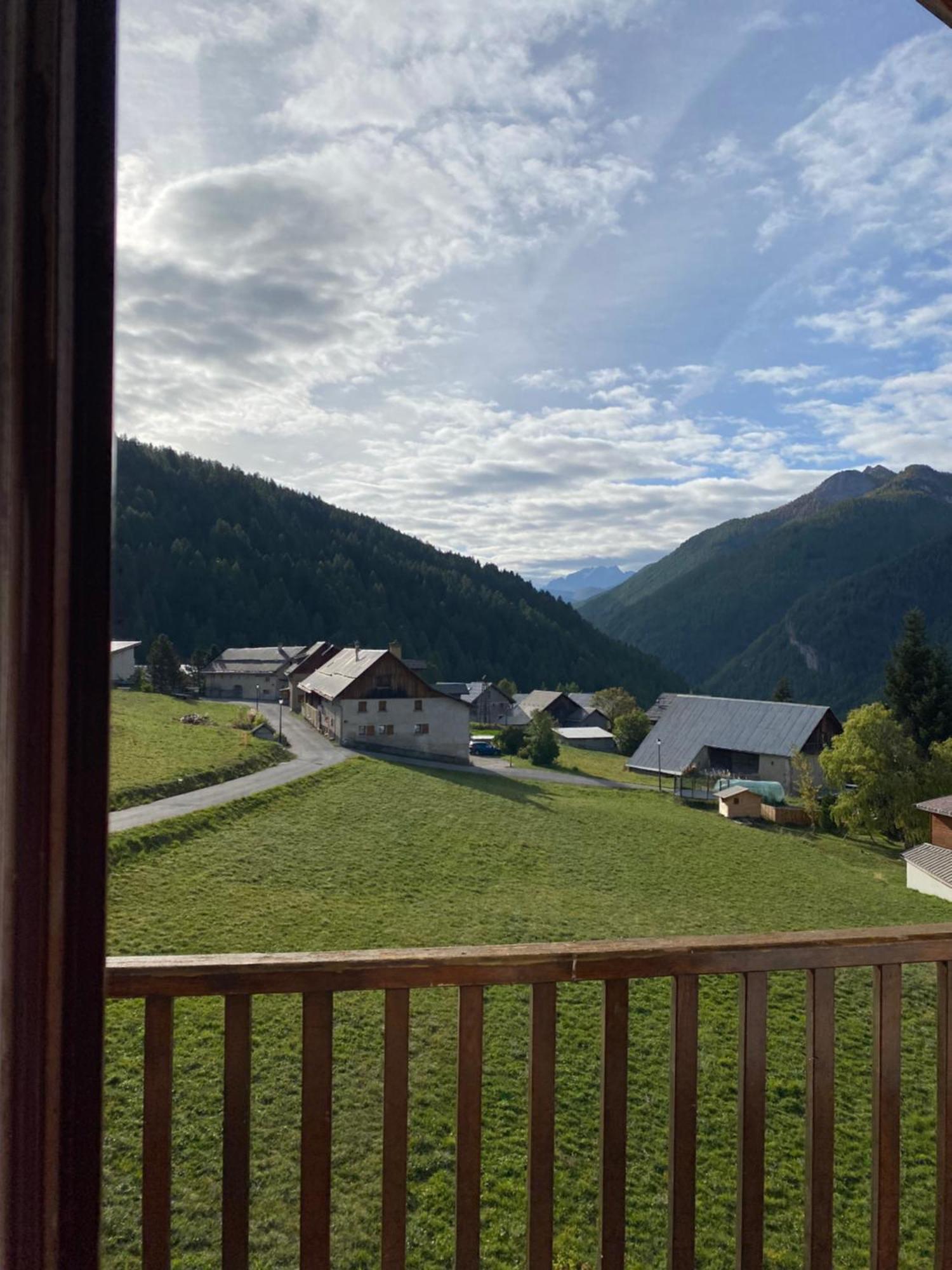 Le Chalet Des Sommets Arvieux Exteriör bild