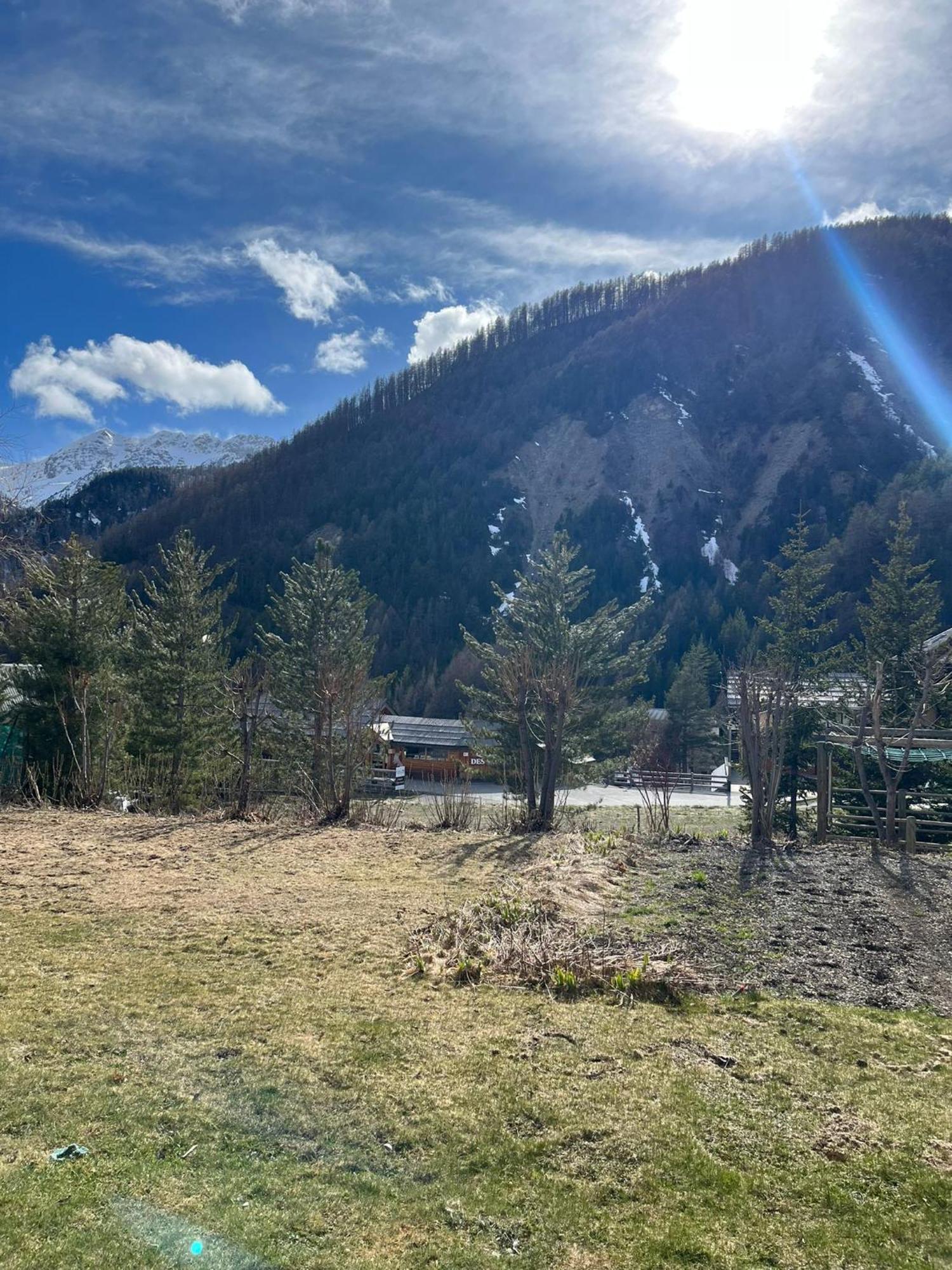 Le Chalet Des Sommets Arvieux Exteriör bild